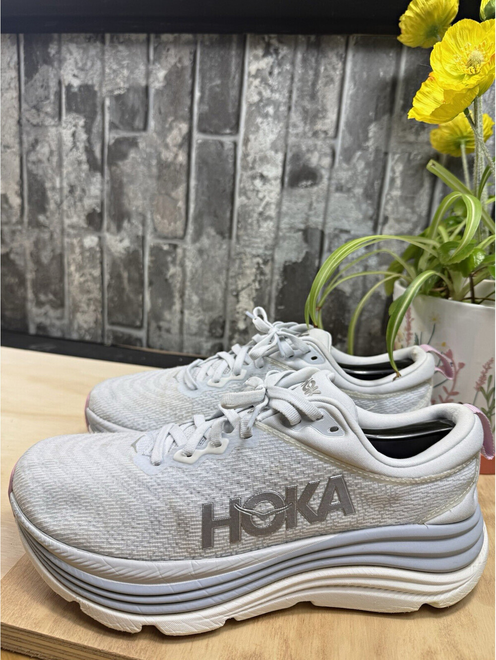 HOKA ONE ONE Gaviota 5 Women’s Gray/Pink Lace-Up Mesh Sneakers 1134235